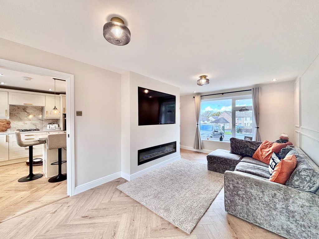 Property photo 2 of 29