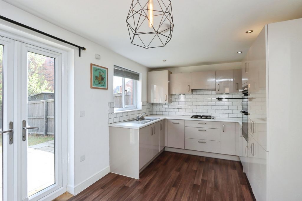 Property photo 2 of 24 Pbox-Img.Jpg