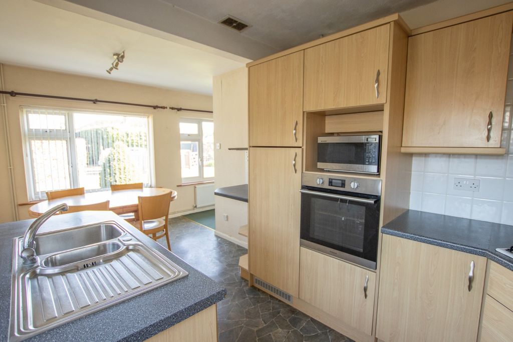 Property photo 3 of 22 5003938