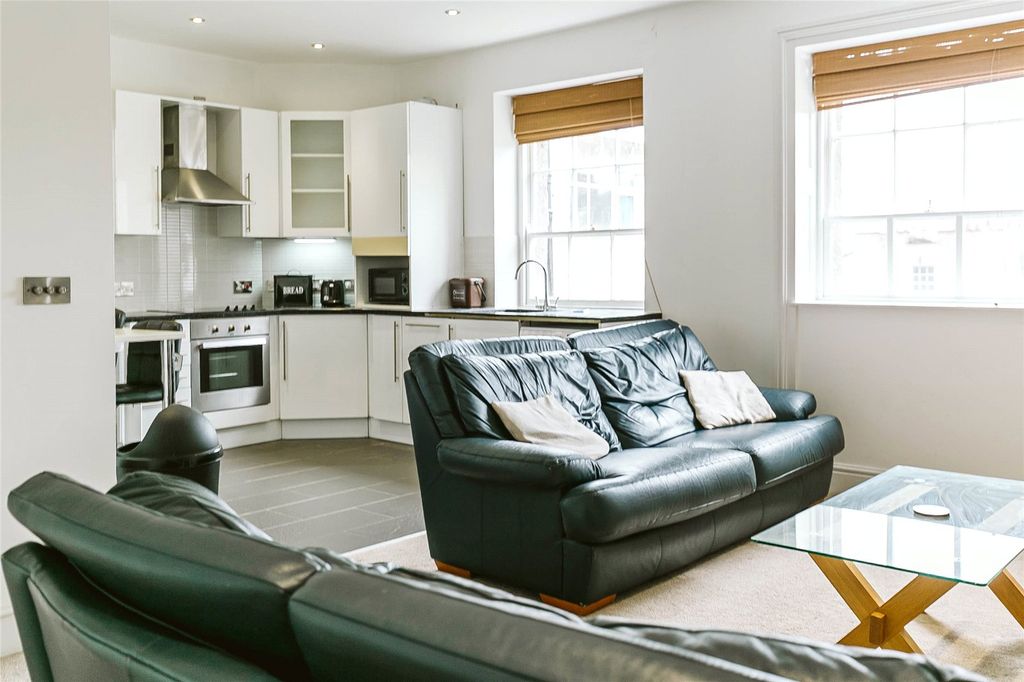 Property photo 1 of 14 Picture No. 05