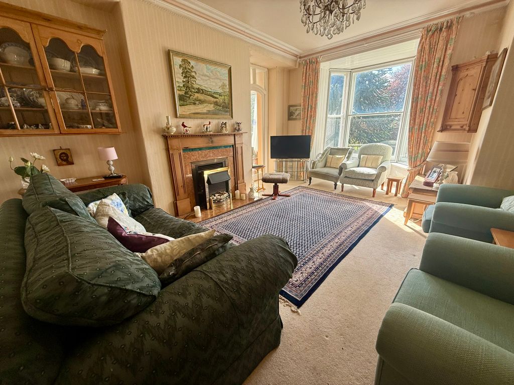 Property photo 2 of 21