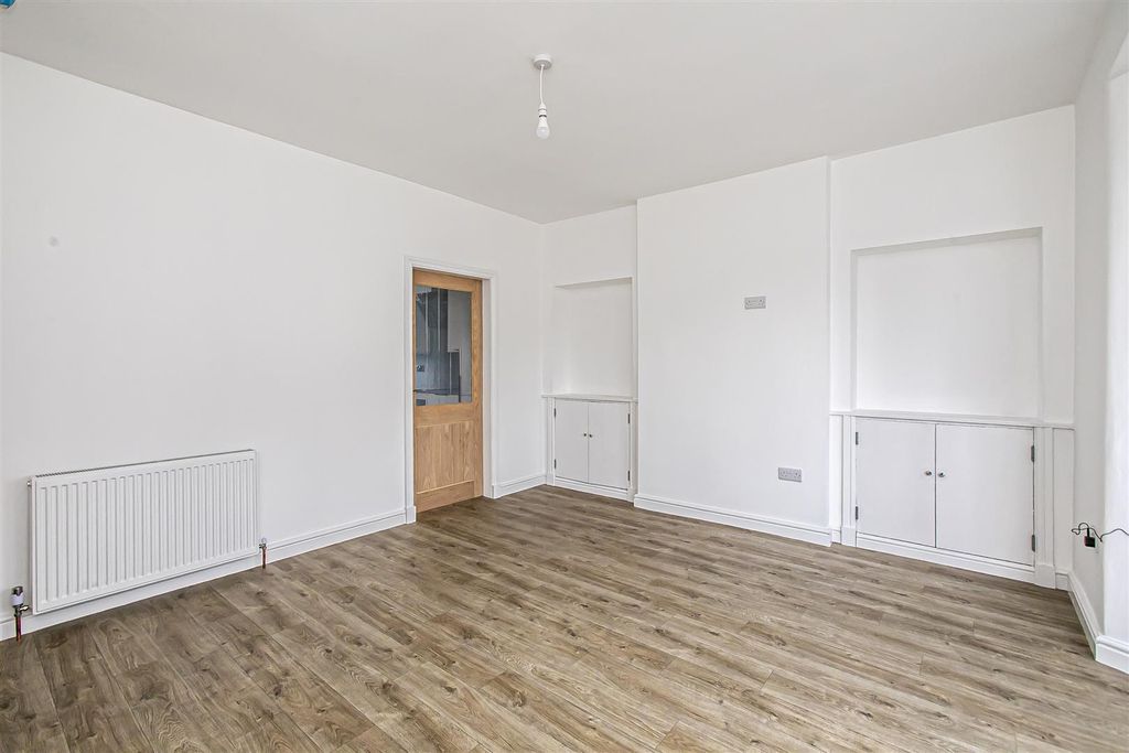 Property photo 3 of 24 Kmn0081Geli Lounge (1).Jpg