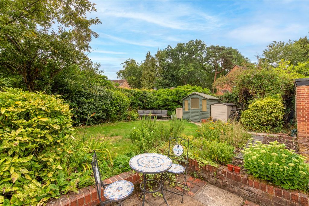 Property photo 3 of 16 Terrace