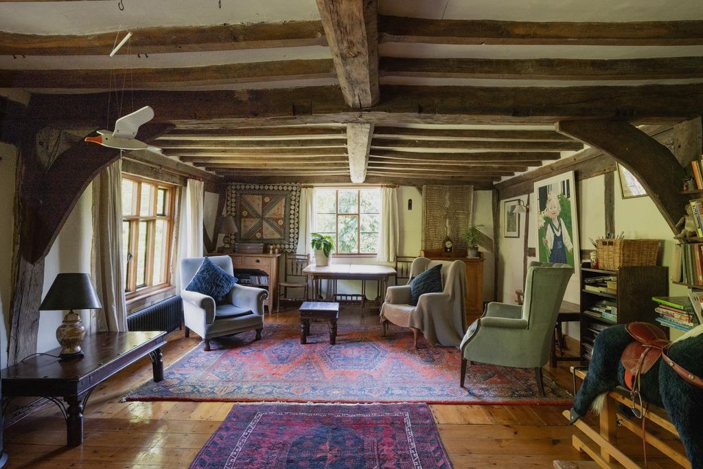 Property photo 2 of 39