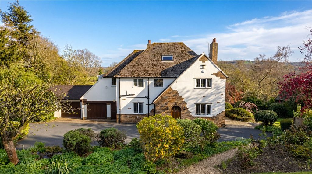 Property photo 1 of 19 External