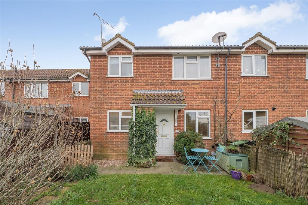Property photo 1 of 12 Lavender Close, Chestfield, Whitstable
