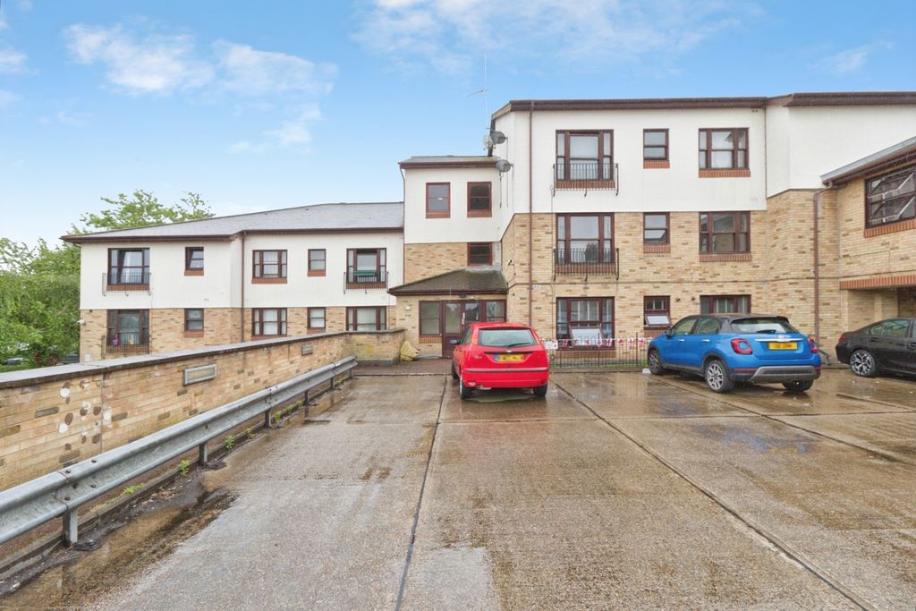 Property photo 1 of 11 Pbox-Img.Jpg