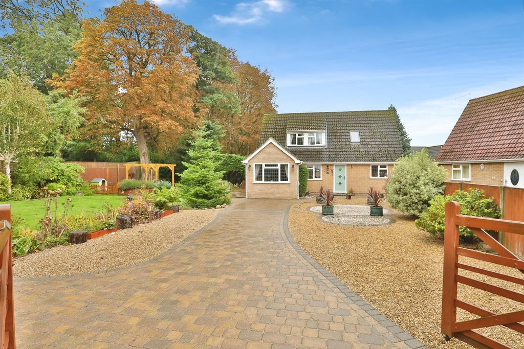 Property photo 1 of 23