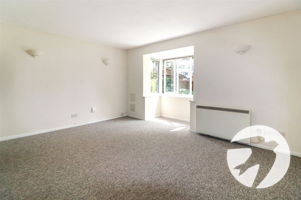 Property photo 3 of 11 Picture No. 17