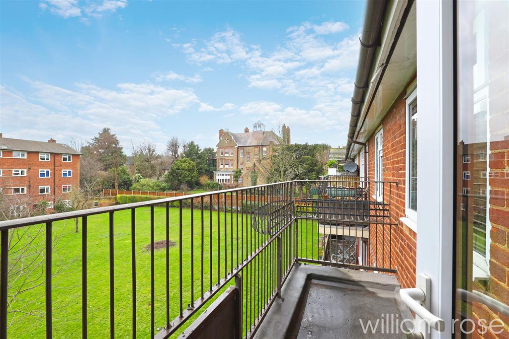 Property photo 2 of 18 Img_5842.Jpg