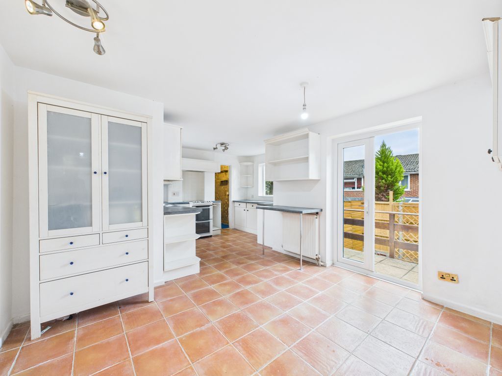 Property photo 3 of 19 Cam02909G0-Pr0499-Still016