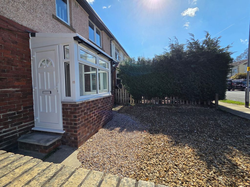 Property photo 3 of 32 Gallery