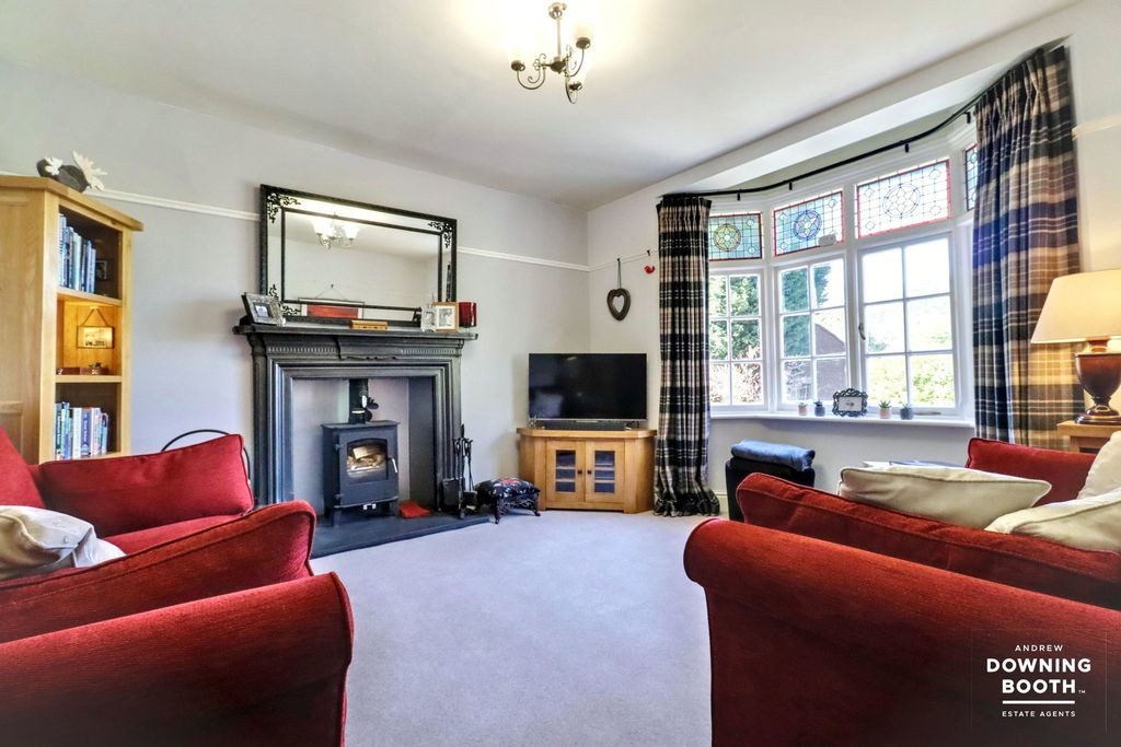 Property photo 2 of 44