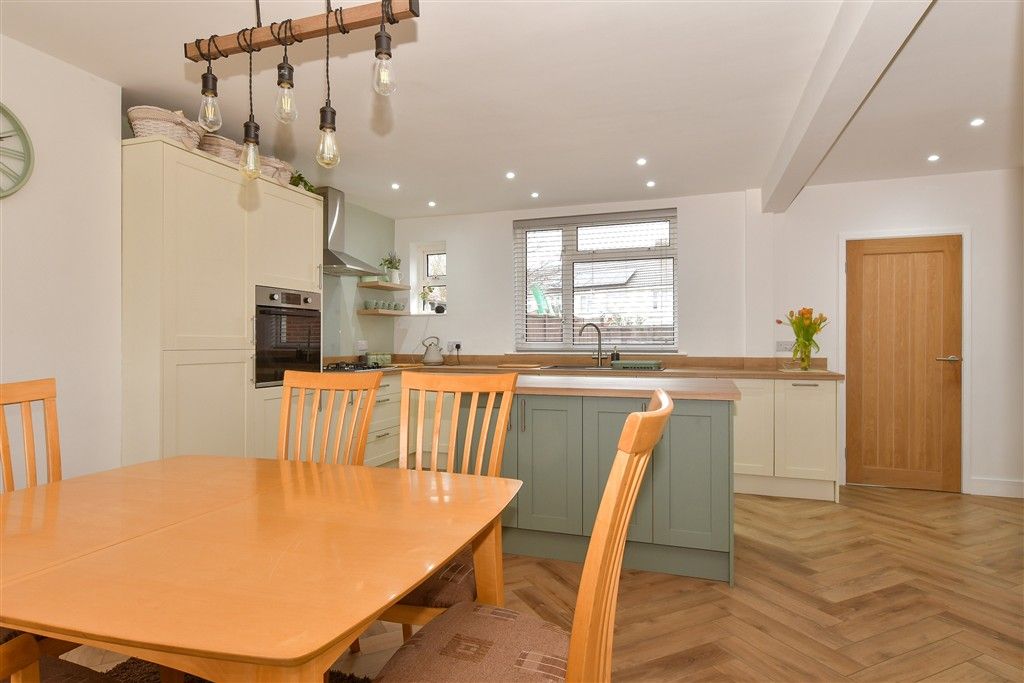 Property photo 3 of 11 Kitchen/Diner