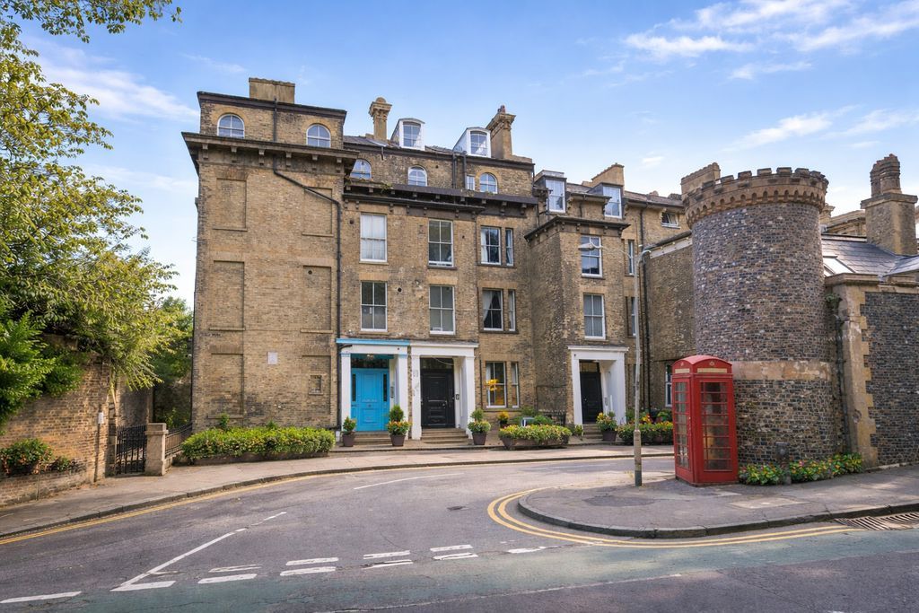 Property photo 1 of 8 Photo 1