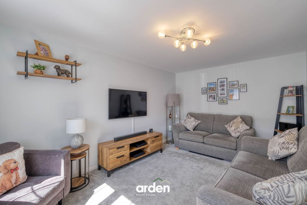 Property photo 2 of 18