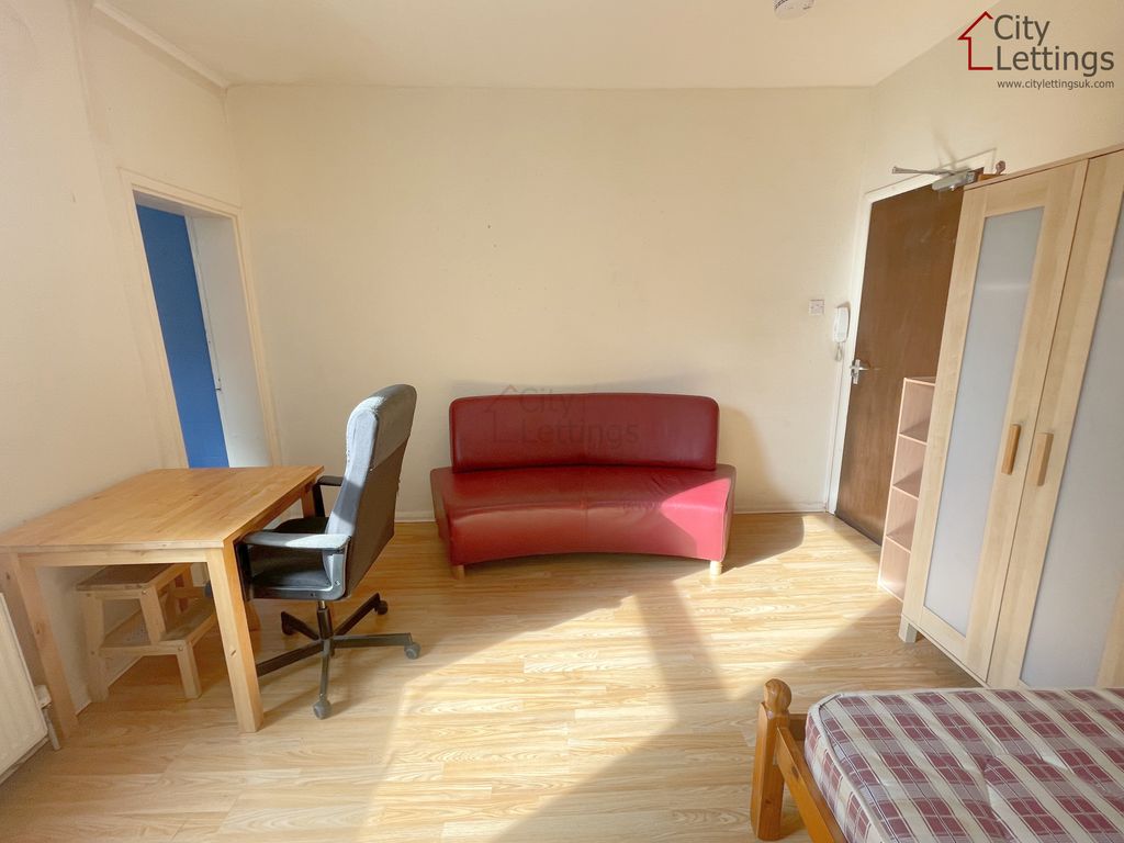 Property photo 3 of 5