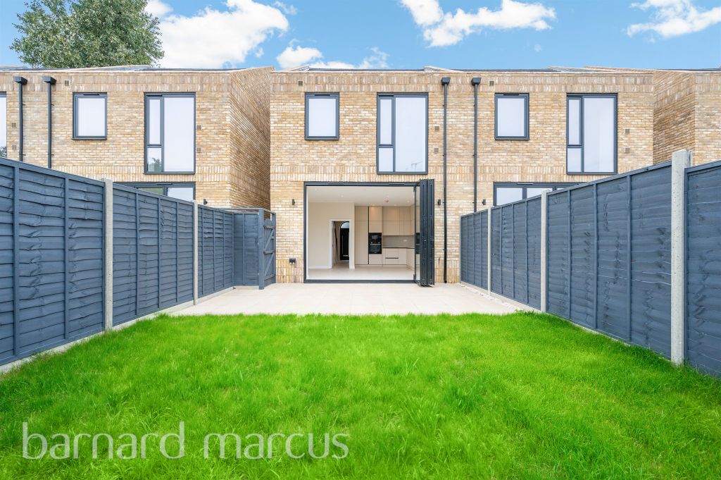 Additional image 10 of 4 bed semi-detached house for saleHidden Villas, Bedfont Lane, Feltham TW14