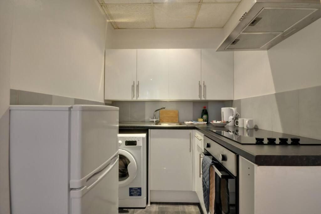 Property photo 3 of 5 484103706.Jpg