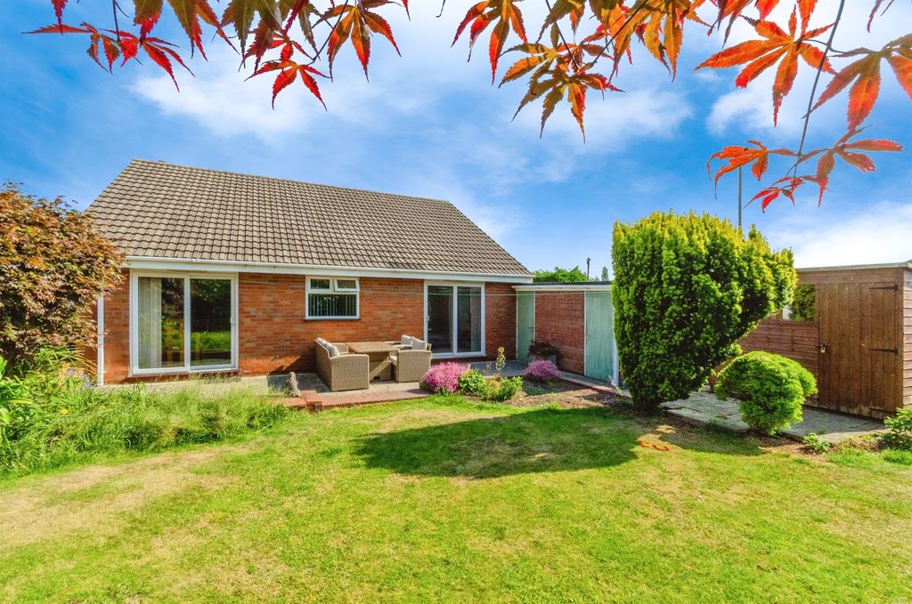 Property photo 2 of 17