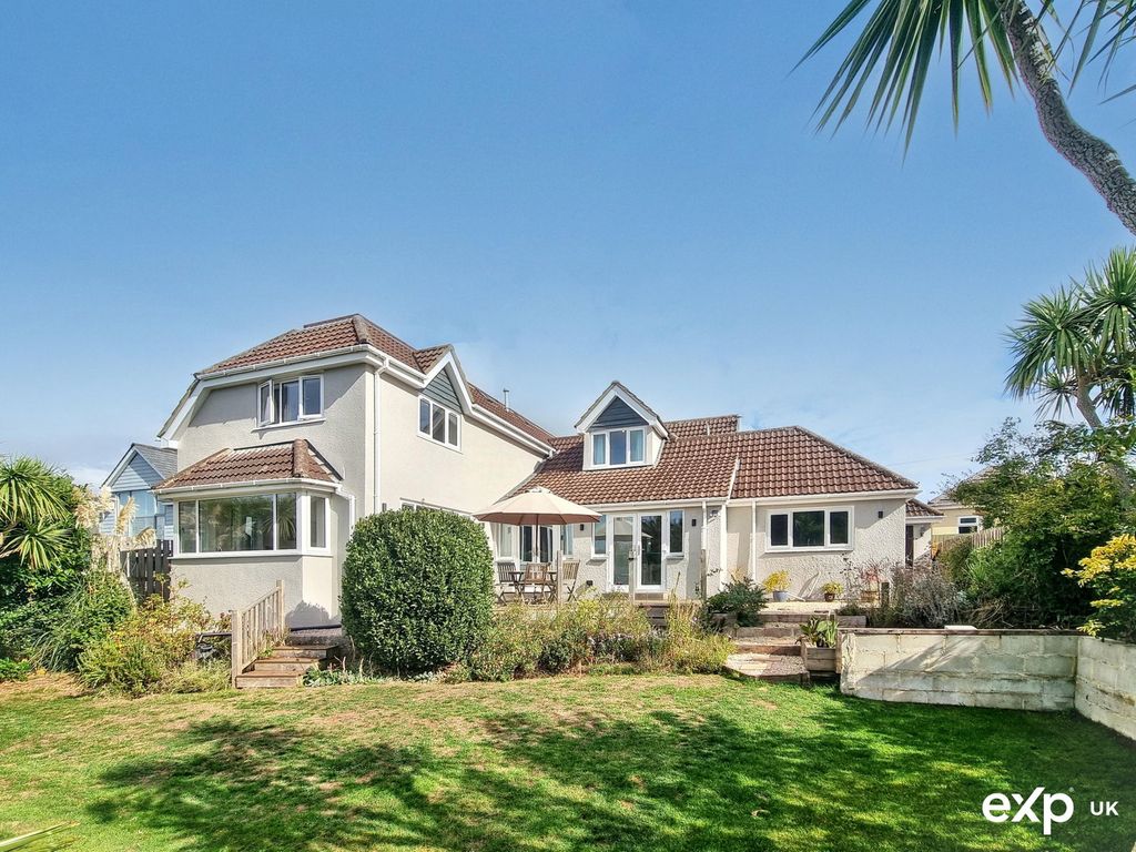 Property photo 1 of 36