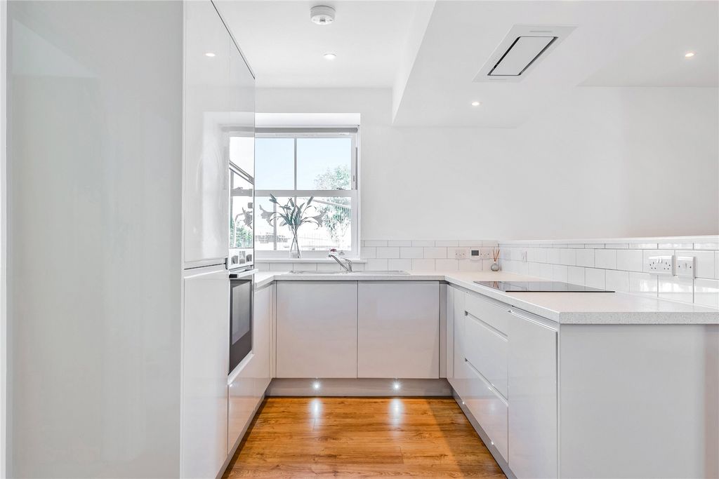 Property photo 1 of 12 Picture No. 11