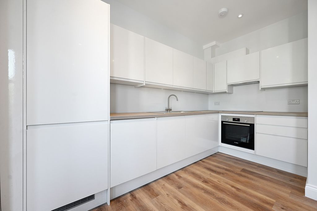 Property photo 1 of 10 7