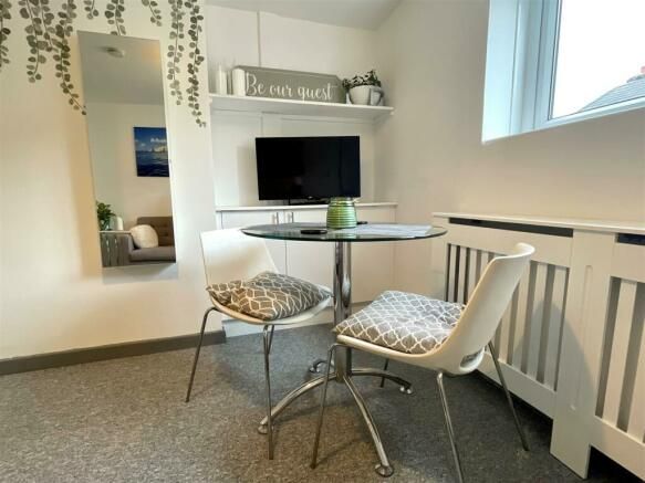 Property photo 2 of 9 Image