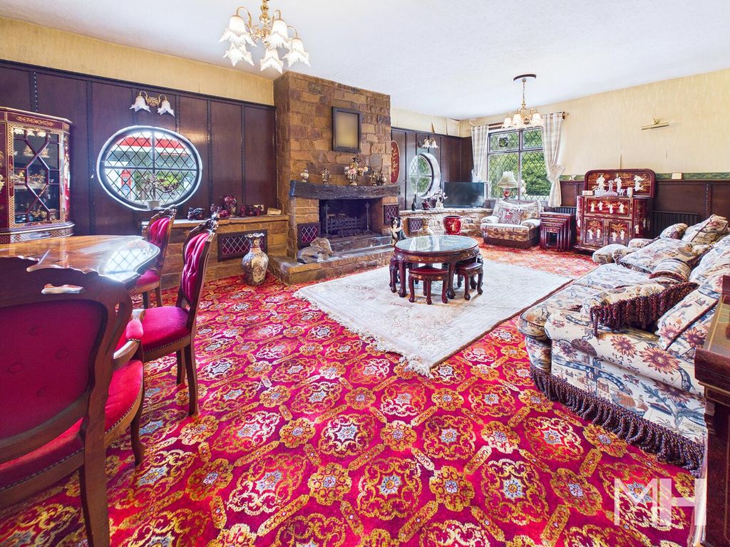 Property photo 3 of 37 Living Room