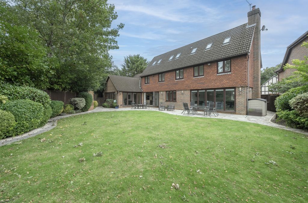 Property photo 2 of 29 1355039-28-68Cafa...