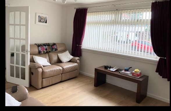 Property photo 2 of 8 Lounge