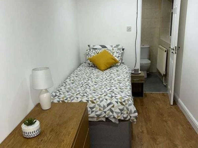 Property photo 2 of 6