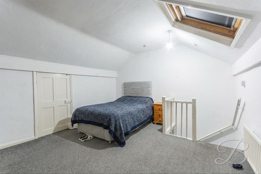 Property photo 3 of 10 2.Png