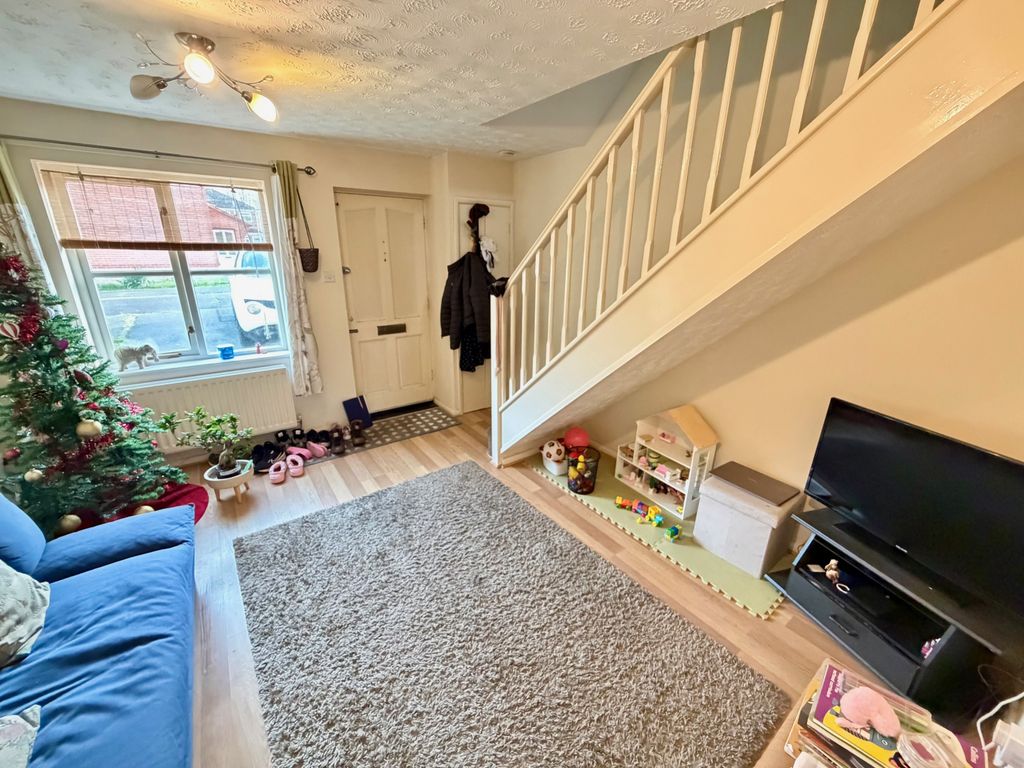 Property photo 2 of 8