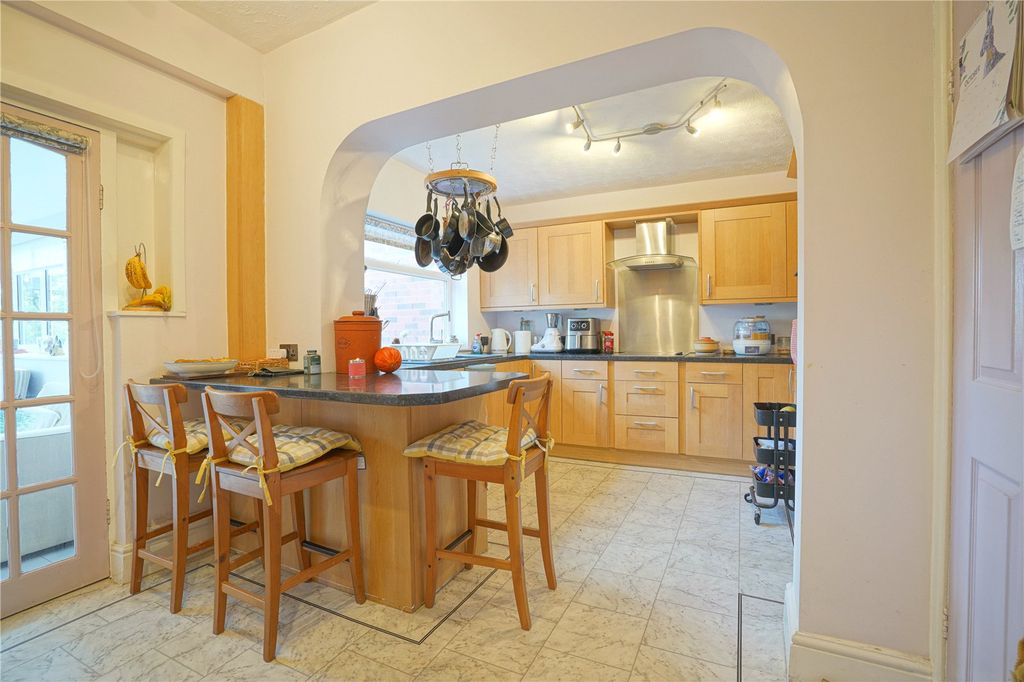 Property photo 3 of 19 Picture No. 12