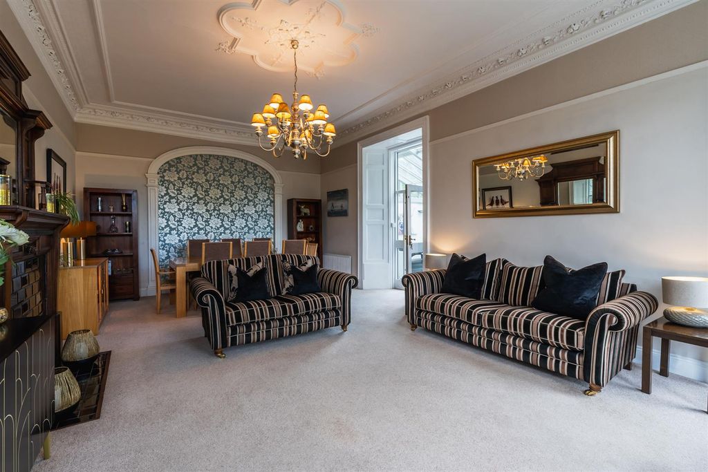 Property photo 3 of 35 Living/Dining Room