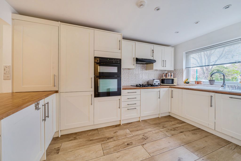 Property photo 3 of 17 1425796-15-69B434...