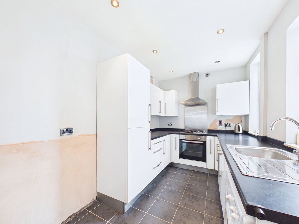 Property photo 3 of 16