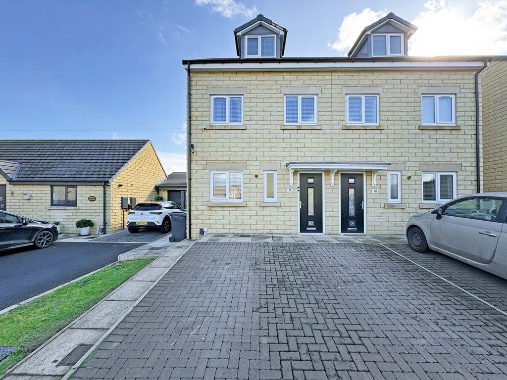 Property photo 1 of 31