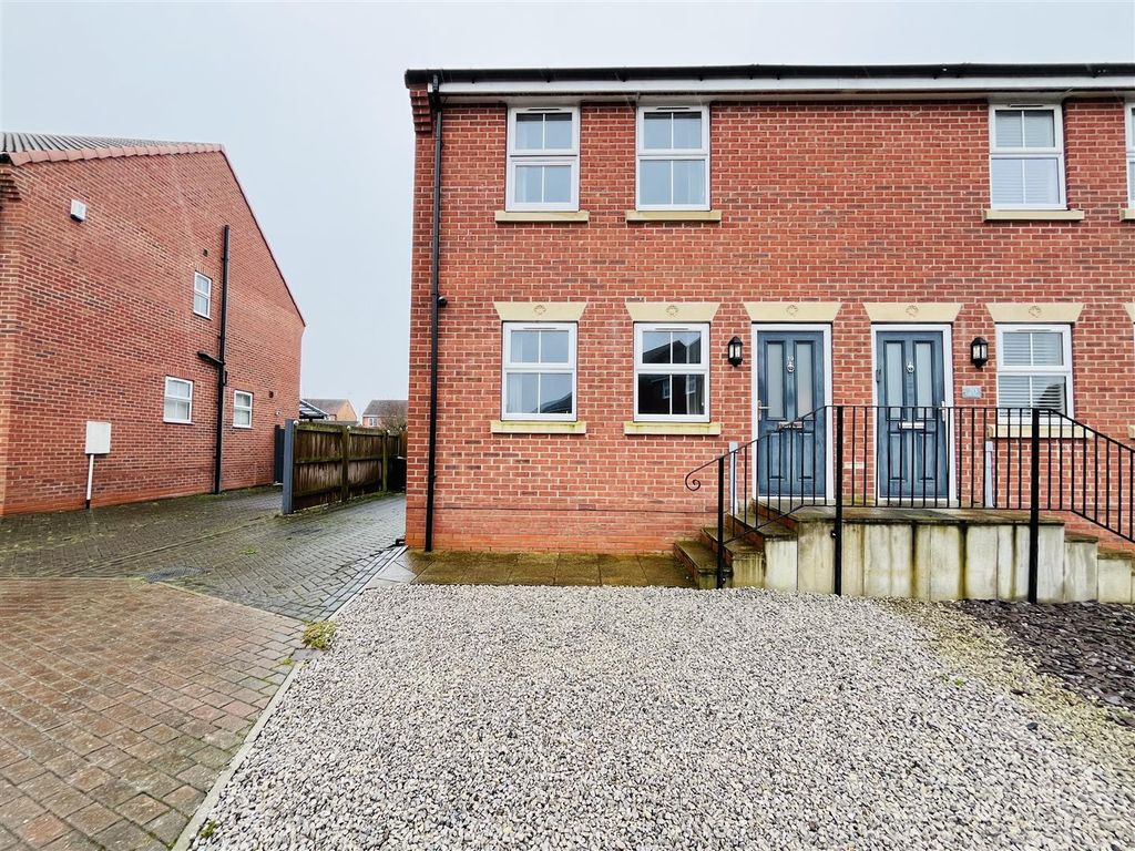 Property photo 1 of 13 Front