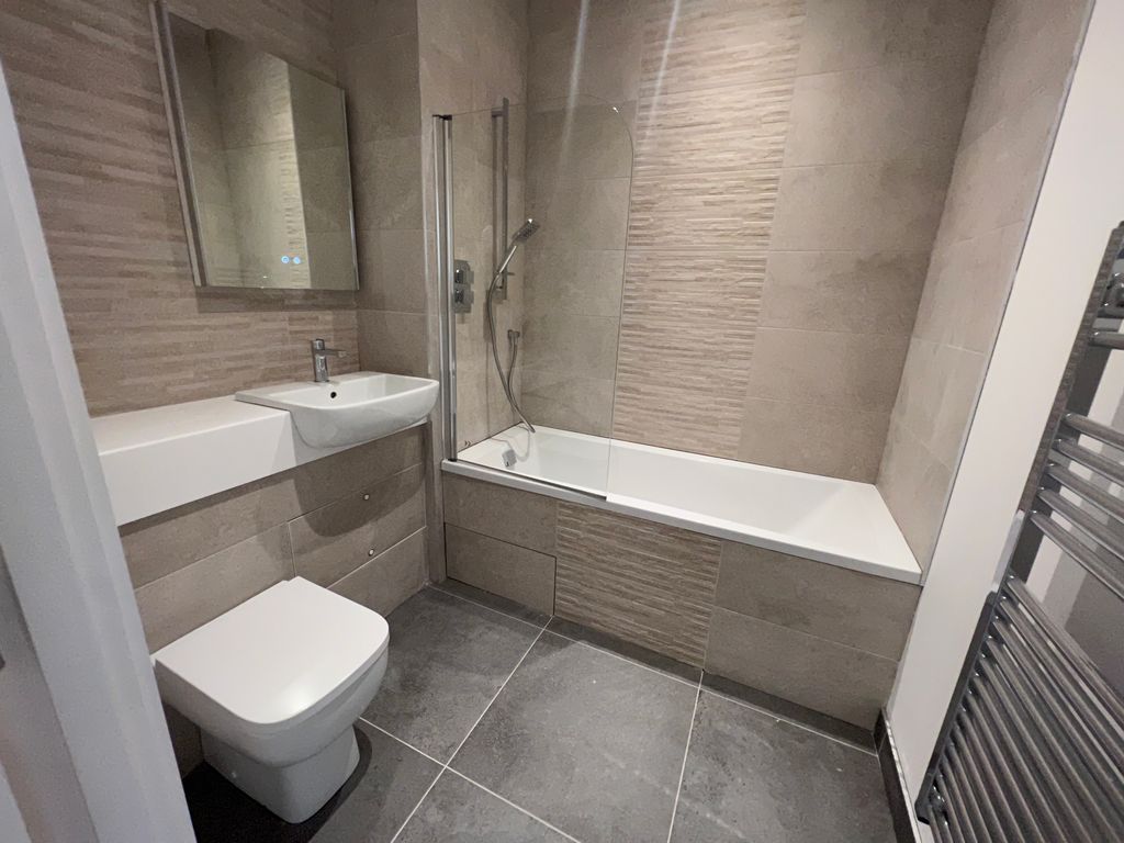Property photo 3 of 4 Bathroom