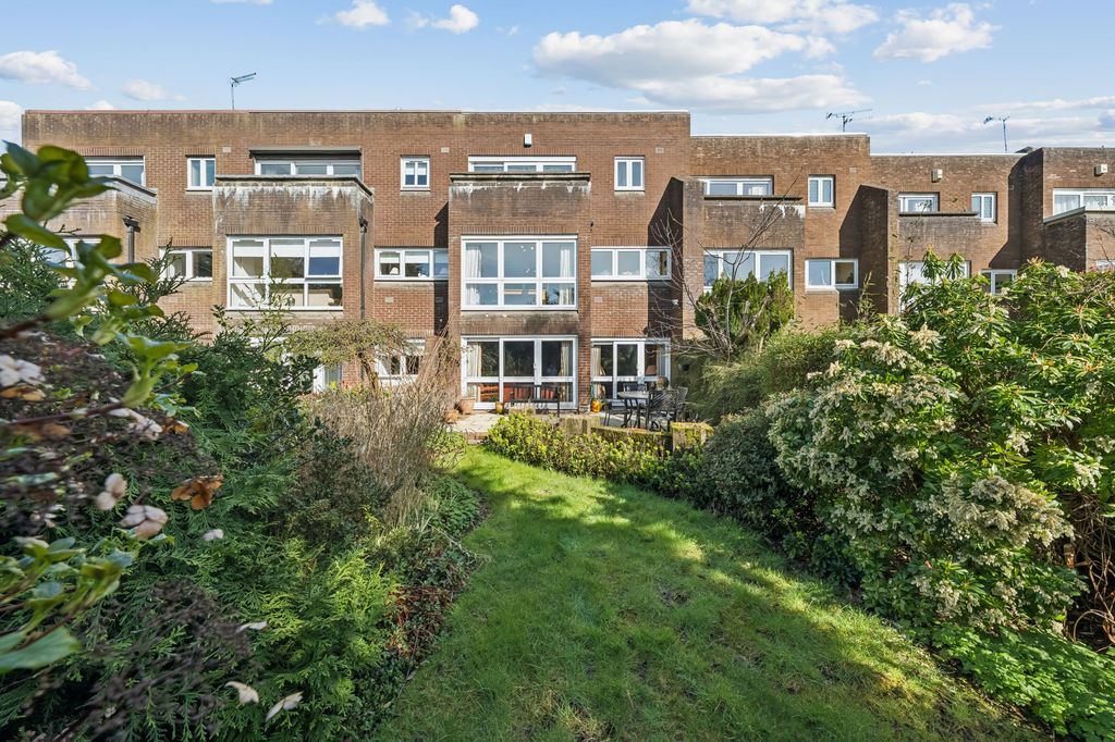 Property photo 2 of 53