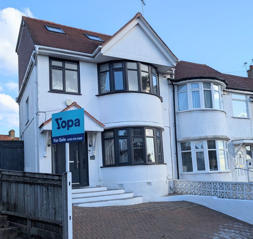 Property photo 1 of 17 C6025075-Db39-417B-Be3A-71F9Fd113B25