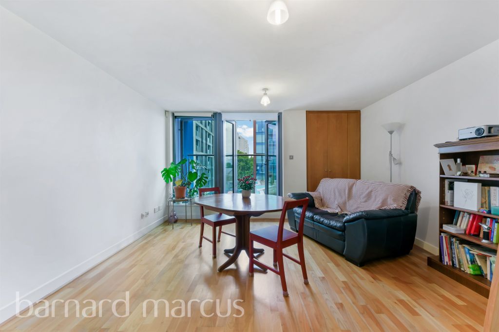 Property photo 3 of 11