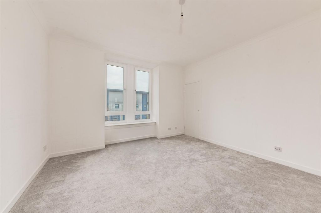 Property photo 2 of 9 Flat 5 47 Erskine Street Dundee-4.Jpg