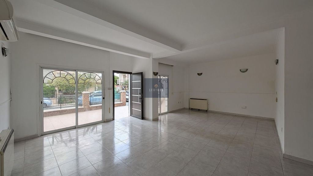 Property photo 2 of 29