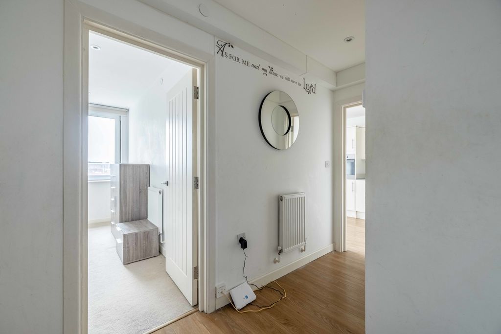 Property photo 2 of 7 Photo 4