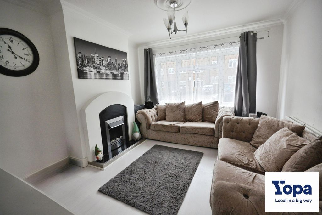 Property photo 2 of 14 Photo #2