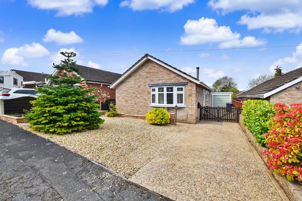 Property photo 1 of 16 Photo 10