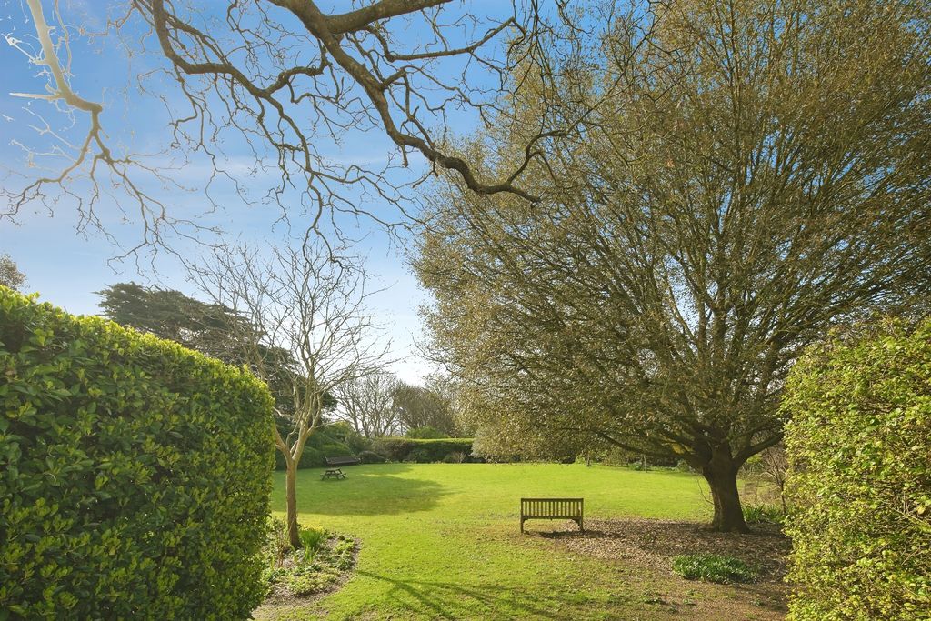 Property photo 3 of 20